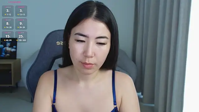 Snapshot of Naomi_52 chatting on May 2026 01:11:01 AM Naomi 52 online show from May 2026 01:11:01 AM