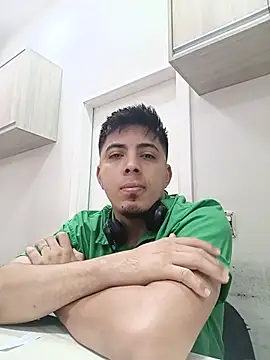 Snapshot of Fiel77 chatting on May 2026 04:27:01 PM Fiel77 online show from May 2026 04:27:01 PM