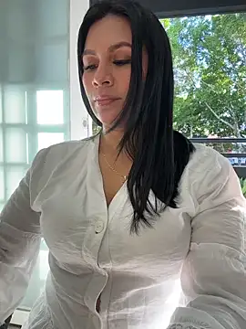 Snapshot of Sofia_Convers chatting on May 2026 12:35:02 PM Sofia Convers online show from May 2026 12:35:02 PM