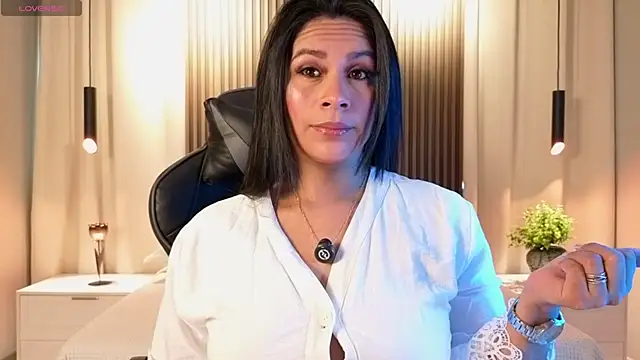 Sofia Convers online show from April 2026 01:04:02 PM