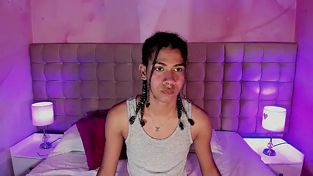 Maxim-Walker online show from October 2025 06:40:02 AM