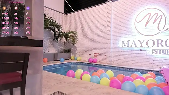 Maxim-Walker online show from October 2025 03:36:01 AM