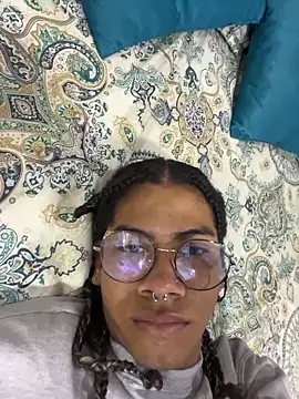 Maxim-Walker online show from December 2025 03:07:01 AM