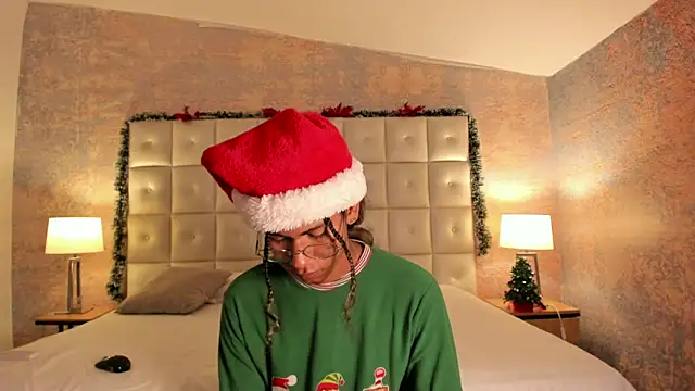 Maxim-Walker online show from December 2025 03:11:02 AM