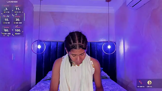 Maxim-Walker online show from October 2025 02:43:02 AM