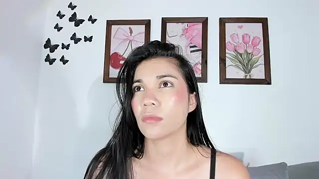 Emiily Parkerr online show from April 2026 11:07:02 PM