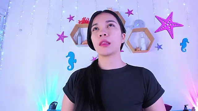 Emiily Parkerr online show from December 2025 02:48:02 AM