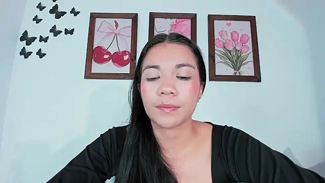 Emiily Parkerr online show from June 2026 10:32:02 PM