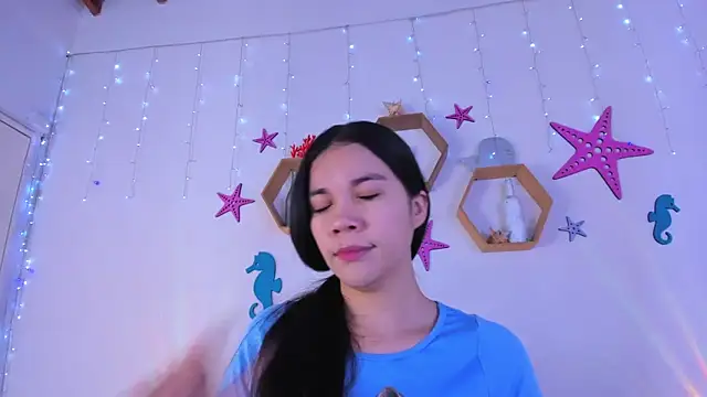 Emiily Parkerr online show from December 2025 03:07:01 AM