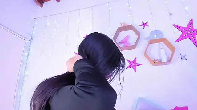 Emiily Parkerr online show from October 2025 03:06:02 AM