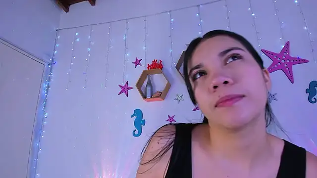 Emiily Parkerr online show from November 2025 02:59:02 AM