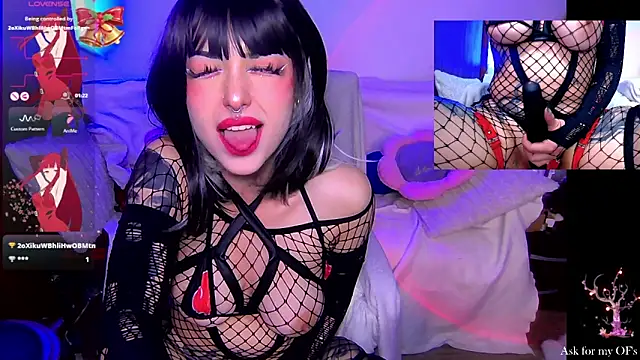 HollyDominic online show from December 2025 08:20:02 AM