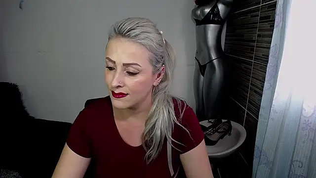 Emma Rizzoo online show from May 2026 07:55:02 PM