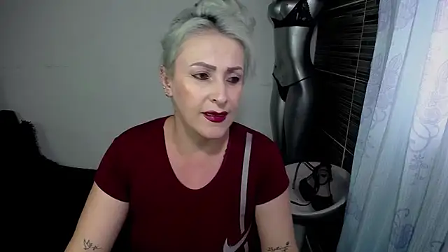 Emma Rizzoo online show from May 2026 08:15:02 PM