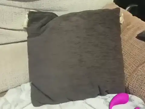 Snapshot of ForeversweetXX chatting on December 2024 01:37:02 AM ForeversweetXX online show from December 2024 01:37:02 AM