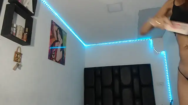 alizbunny online show from December 2024 05:04:02 AM