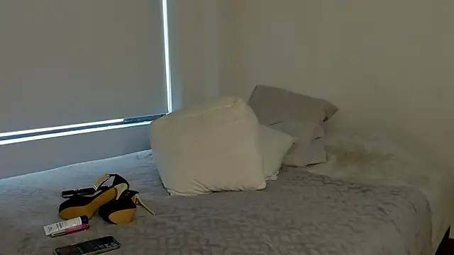 Snapshot of melisa_ferretti chatting on November 2025 03:11:02 PM melisa ferretti online show from November 2025 03:11:02 PM