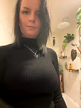 Off  Melonenmandy online show from November 2025 07:36:02 PM