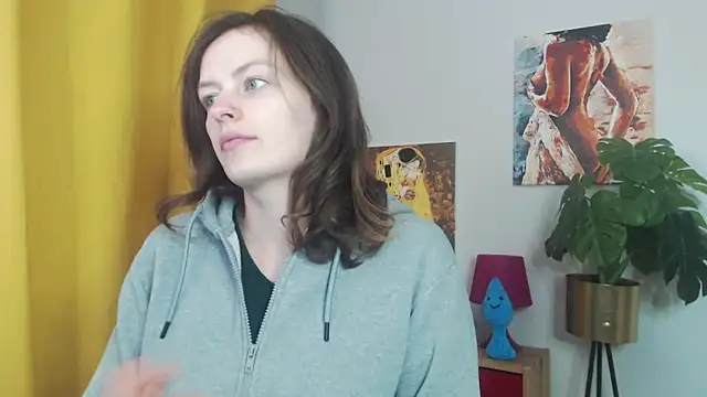 Snapshot of juicyNadine chatting on November 2025 05:44:02 AM juicyNadine online show from November 2025 05:44:02 AM