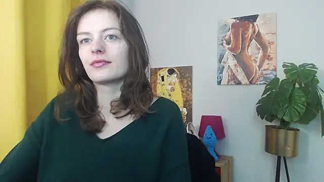 Snapshot of juicyNadine chatting on December 2025 05:52:02 AM juicyNadine online show from December 2025 05:52:02 AM