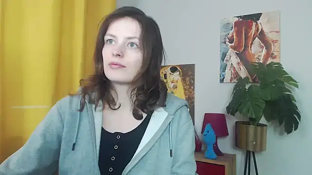 Snapshot of juicyNadine chatting on November 2025 07:24:02 AM juicyNadine online show from November 2025 07:24:02 AM