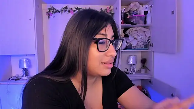 CANDYGABYY online show from April 2026 07:51:01 PM