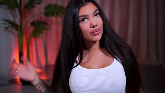 NatyDesiree online show from May 2026 07:06:02 PM