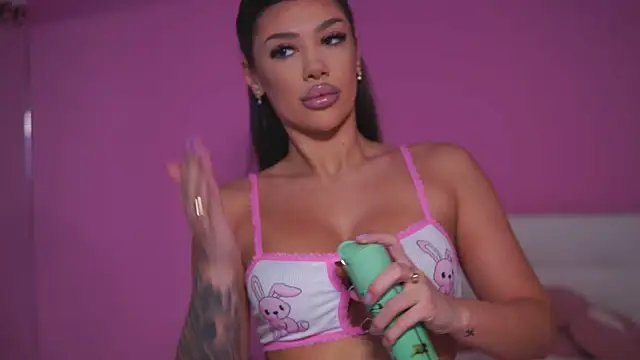 Snapshot of NatyDesiree chatting on February 2025 05:07:02 AM NatyDesiree online show from February 2025 05:07:02 AM