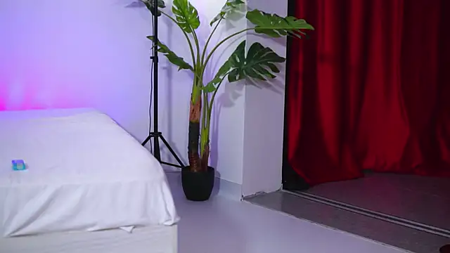 Snapshot of NatyDesiree chatting on October 2025 09:10:01 AM NatyDesiree online show from October 2025 09:10:01 AM