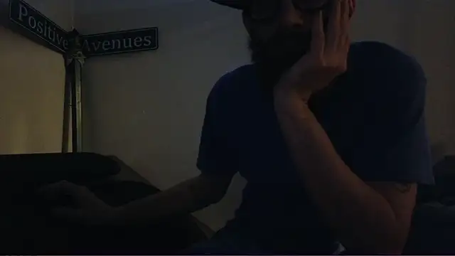 Snapshot of pantslesstraveler_plt chatting on January 2025 04:22:01 PM pantslesstraveler plt online show from January 2025 04:22:01 PM