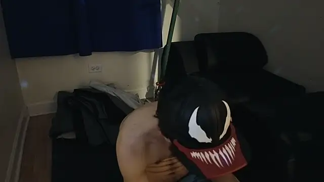 Snapshot of pantslesstraveler_plt chatting on January 2025 03:57:02 AM pantslesstraveler plt online show from January 2025 03:57:02 AM