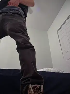 pantslesstraveler plt online show from February 2026 07:58:01 PM