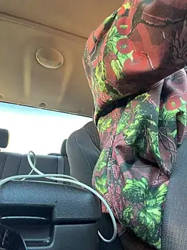 pantslesstraveler plt online show from December 2025 09:37:02 PM