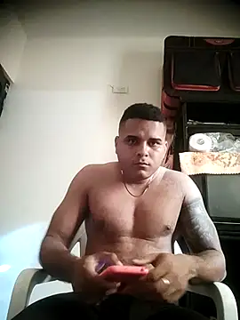 SaucyAffair0 online show from January 2026 01:15:01 PM