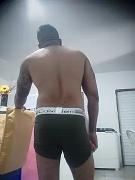 SaucyAffair0 online show from April 2026 03:30:01 PM