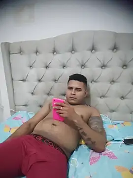 SaucyAffair0 online show from December 2025 12:55:01 AM