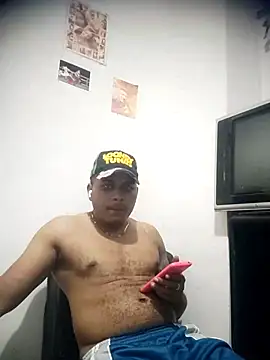 SaucyAffair0 online show from March 2026 11:33:01 PM