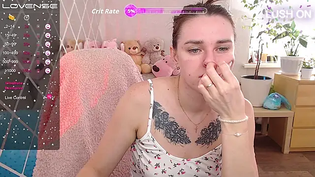 Snapshot of Bella__Swoon chatting on October 2025 05:39:02 AM Bella Swoon online show from October 2025 05:39:02 AM