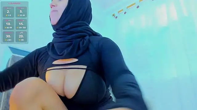 Snapshot of amira_nazer chatting on October 2025 03:01:02 PM amira nazer online show from October 2025 03:01:02 PM