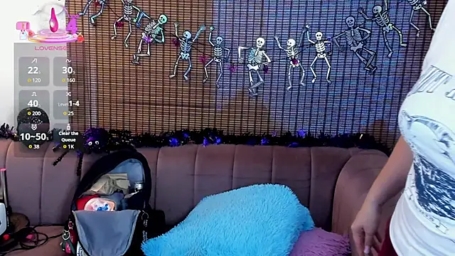 ariana cross online show from October 2025 01:45:01 PM