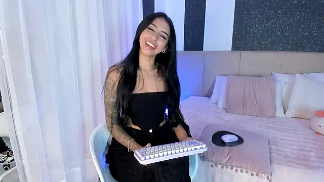 Snapshot of Alaia_Manson chatting on February 2026 07:47:01 PM Alaia Manson online show from February 2026 07:47:01 PM