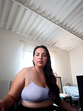 Snapshot of allison-dreams chatting on February 2025 07:10:01 PM allison-dreams online show from February 2025 07:10:01 PM