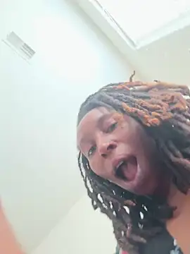 LeyaHoneybuns online show from January 2025 03:39:02 PM