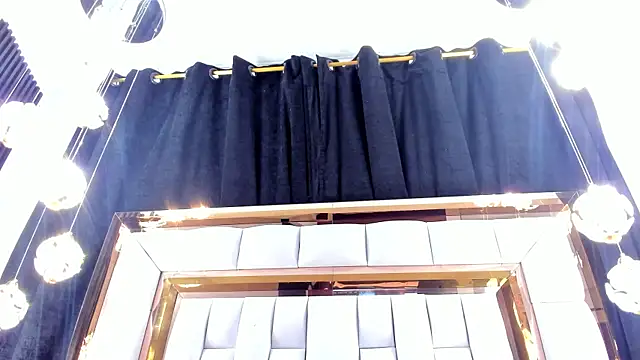 RileySweett online show from October 2025 11:45:02 AM