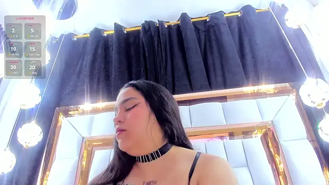 RileySweett online show from December 2025 11:44:02 AM