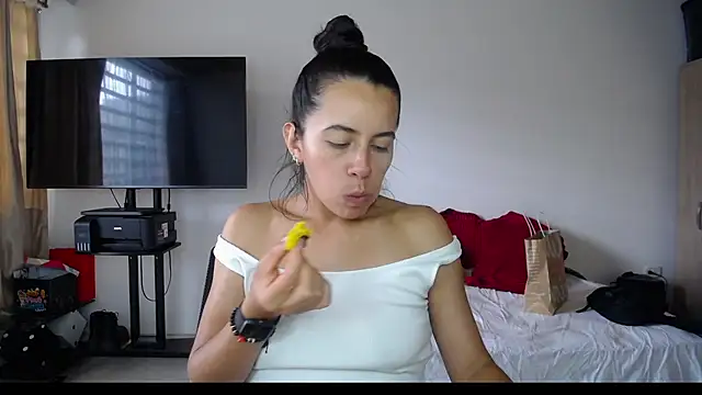 Snapshot of Mariam_Gomezxxx chatting on October 2025 07:07:02 PM Mariam Gomezxxx online show from October 2025 07:07:02 PM