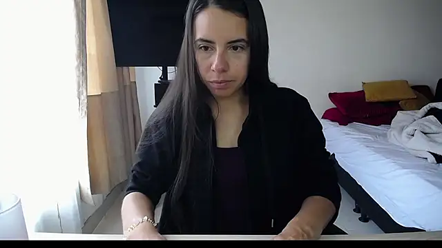 Snapshot of Mariam_Gomezxxx chatting on October 2025 03:43:02 PM Mariam Gomezxxx online show from October 2025 03:43:02 PM