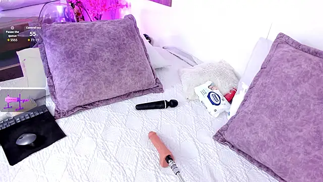 nahomiidasilva  online show from March 2026 05:08:01 PM