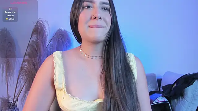 paulina sweett  online show from December 2025 01:27:01 PM