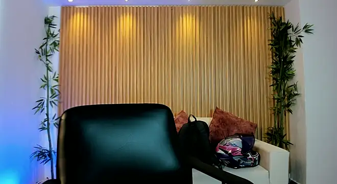 paulina sweett  online show from May 2026 12:37:01 PM